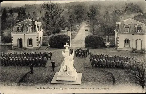 Ak La Boissiere Yvelines, Heriot Orphanage, Salute to the Flag, Kinder des Waisenhauses in Uniform