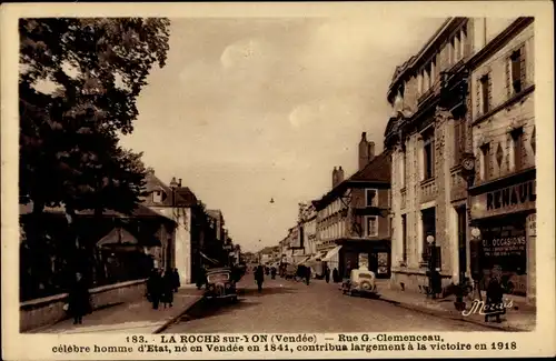 Ak La Roche sur Yon Vendee, Rue G. Clemenceau