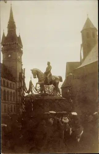 Foto Ak Braunschweig in Niedersachsen, Herzog Wilhelm Denkmal