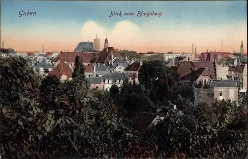 Ak Guben in der Niederlausitz, Blick vom Pfingsberg auf den Ort