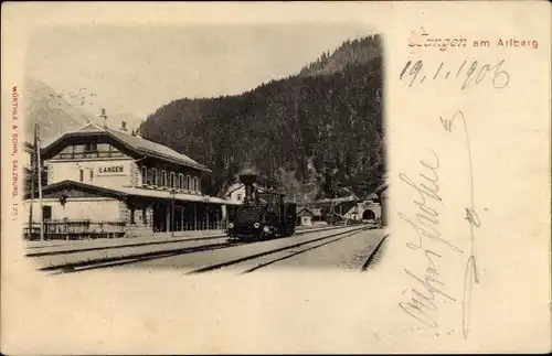 Ak Langen am Arlberg, Bahnhof, Gleisseite, Dampflokomotive