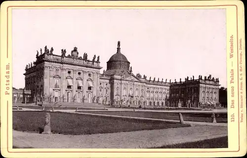 Foto Potsdam, Das Neue Palais, Westseite