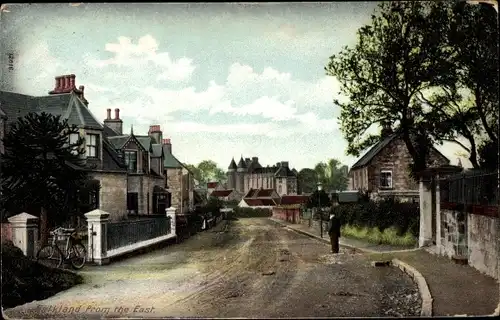 Ak Falklands Schottland, Straßenpartie, Häuser, Fahrrad