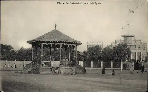 Ak Saint Louis Senegal, Musikpavillon auf dem Platz