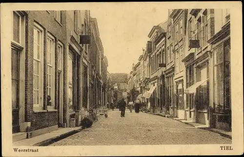 Ak Tiel Gelderland, Weerstraat