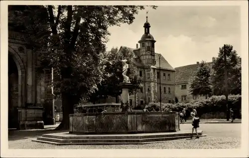 Ak Lutherstadt Eisenach in Thüringen, Georgsbrunnen, Residenzhaus