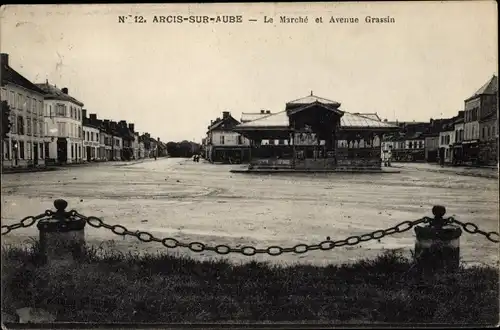 Ak Arcis-sur-Aube, Der Markt, Avenue Grassin