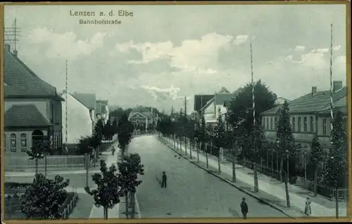 Ak Lenzen an der Elbe Brandenburg, Bahnhofstraße