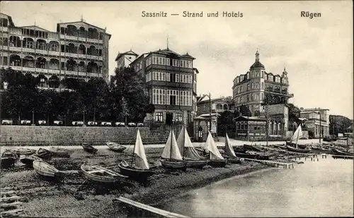 Ak Sassnitz auf Rügen, Strand, Hotel, Segelboote