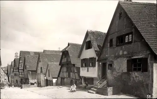 Ak Dinkelsbühl in Mittelfranken, Straßenpartie im Ort