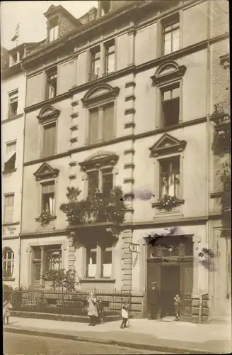 Foto Ak Heidelberg am Neckar, Straßenpartie, Wohnhaus