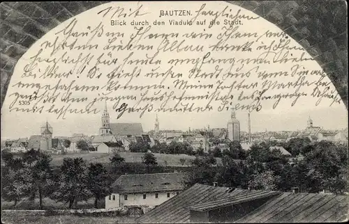 Ak Bautzen in der Oberlausitz, Blick durch Viadukt auf die Stadt