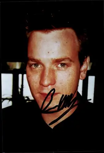 Foto Ak Schauspieler Ewan McGregor, Portrait, Autogramm