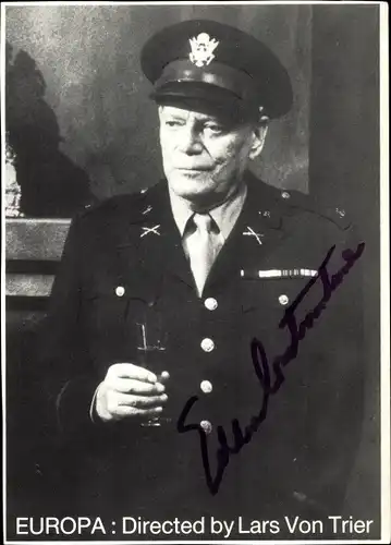 Foto Schauspieler Eddie Constantine, Portrait in Uniform, Autogramm