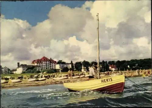 Ak Ostseebad Heringsdorf auf Usedom, Strand, Segelboot, Ruderboote