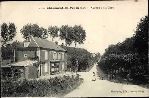 Ak Chaumont in Vexin Oise, Gesamtansicht der Avenue de la Gare