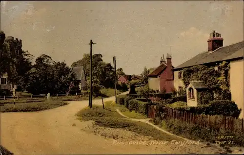 Ak Ruscombe South East England, Straßenpartie, Wohnhäuser