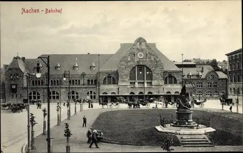 Ak Aachen, Bahnhof, Vorplatz, Denkmal