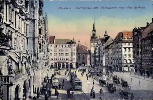 Ak München Bayern, Marienplatz mit Mariensäule, altes Rathaus, Passanten, Straßenbahn