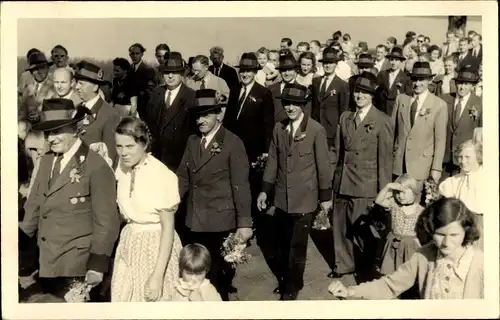 Ak Hameln an der Weser Niedersachsen, Schützenfest 1948, Zug der Schützengilde, Trachten