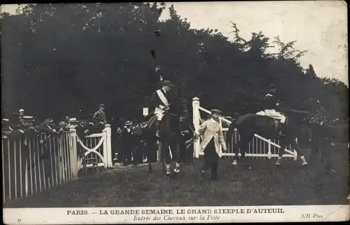 Ak Paris, die Große Woche, der Grand Steeple d'Auteuil, Einzug der Pferde auf die Rennbahn