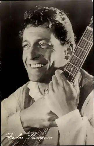 Ak Schauspieler Carlos Thompson, Portrait, Gitarre