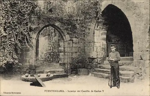 Ak Fuenterrabia Baskenland, Interior del Castillo de Carlos V