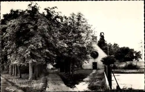 Ak Montcombroux-Allier, Kapelle