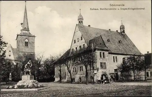 Ak Sömmerda in Thüringen, Rathaus, Bonifaziuskirche, Dreyse Kriegerdenkmal