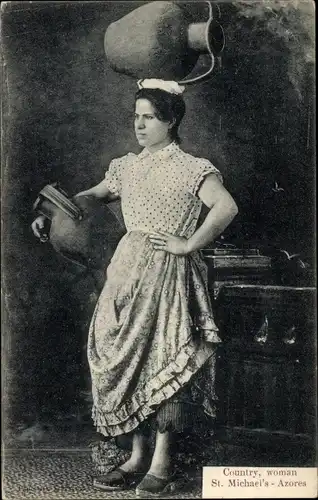 Ak São Miguel Azoren Portugal, Frau in Tracht mit Tonkrügen