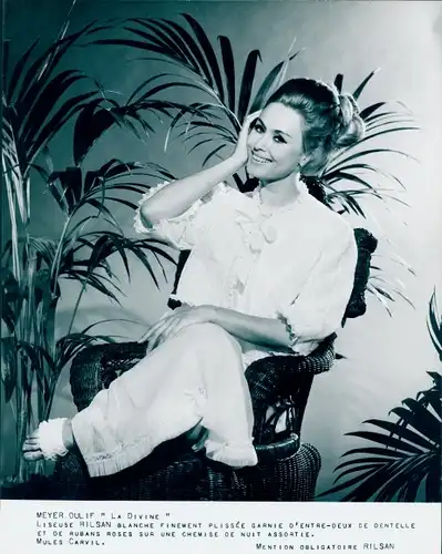 Foto Frau im Nachthemd, Reklame, Meyer Oulif, La Divine