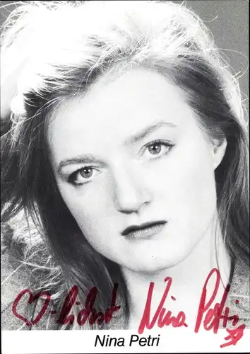 Ak Schauspielerin Nina Petri, Portrait, Autogramm