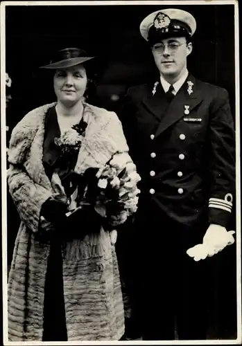 Ak Königin Juliana der Niederlande, Prinz Bernhard zur Lippe Biesterfeld, Marineuniform, 1937