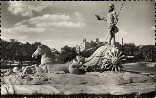 Ak Madrid Spanien, Neptun-Brunnen