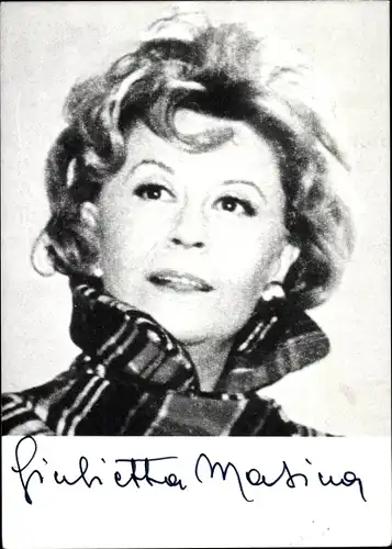 Foto Ak Schauspielerin Giulietta Masina, Portrait, Autogramm