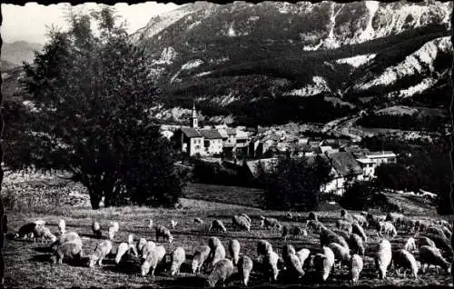 Ak Beauvezer Alpes de Haute Provence, Gesamtansicht
