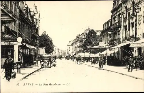 Ak Arras Pas de Calais, Rue Gambetta