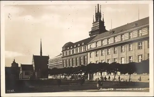 Ak Pardubice Pardubitz Stadt, Smetanovo Namesti, Platz, Kirche