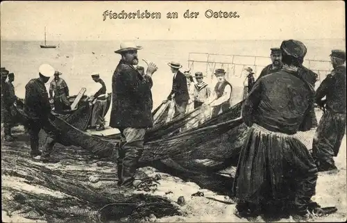 Ak Fischerleben an der Ostsee, Fischer prüfen Netze am Strand