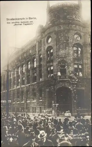 Foto Ak Berlin Mitte, Straßenkämpfe, Das zerstörte Gebäude des Berliner Tageblatts