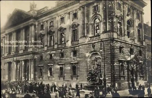Ak Berlin, Straßenkämpfe, Generalstreik 1919, Zerstörungen am Marstallgebäude