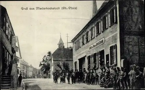Ak Niederhochstadt Hochstadt Pfalz, Soldaten vor einem Gasthaus