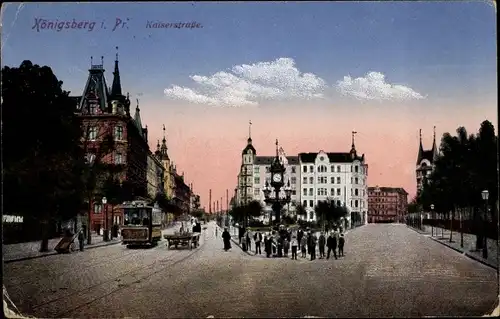 Ak Kaliningrad Königsberg Ostpreußen, Menschengruppe und Straßenbahn in Kaiserstraße