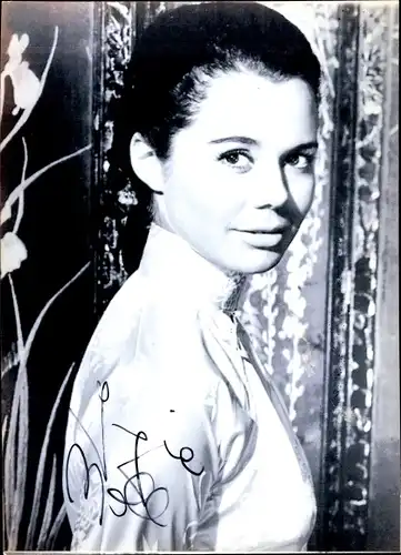 Foto Ak Schauspielerin Georgia Moll, Portrait, Autogramm