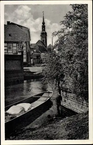 Ak Lübbenau im Spreewald, Teilansicht, Kirche, Kahn