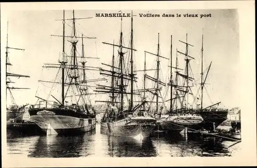 Ak Marseille Bouches du Rhône, Segelboote im alten Hafen