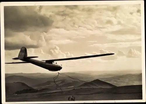 Ak Gersfeld in der Rhön Hessen, Wasserkuppe, Segelflugzeug Württemberg, Start