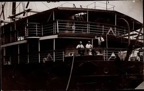 Foto Ak Dampfer Blücher, HAPAG, Kaiser Wilhelm Höft, Männer an Deck