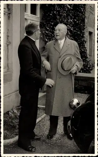 Foto Ak Konrad Adenauer, Von 1949 bis 1963 erster Bundeskanzler der BRD, Portrait