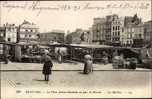 Ak Beauvais Oise, Place Jeanne-Hachette an einem Wandertag, Les Links